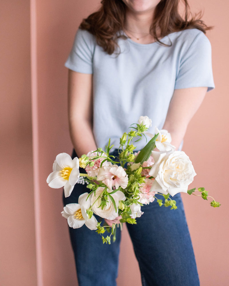 
                  
                    LE PETIT - BOUQUET EMBALLÉ
                  
                
