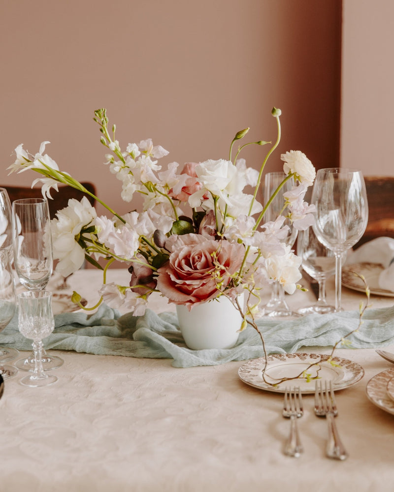 
                  
                    Table Centre - Classic - Wedding Flowers - STUDIO FOLIAGE
                  
                